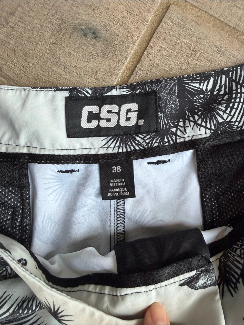 Men's Floral Fade Shorts - Black/Gray size 36